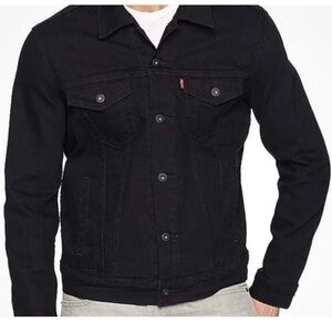Men’s black Levi’s trucker jacket stretch NWT Large